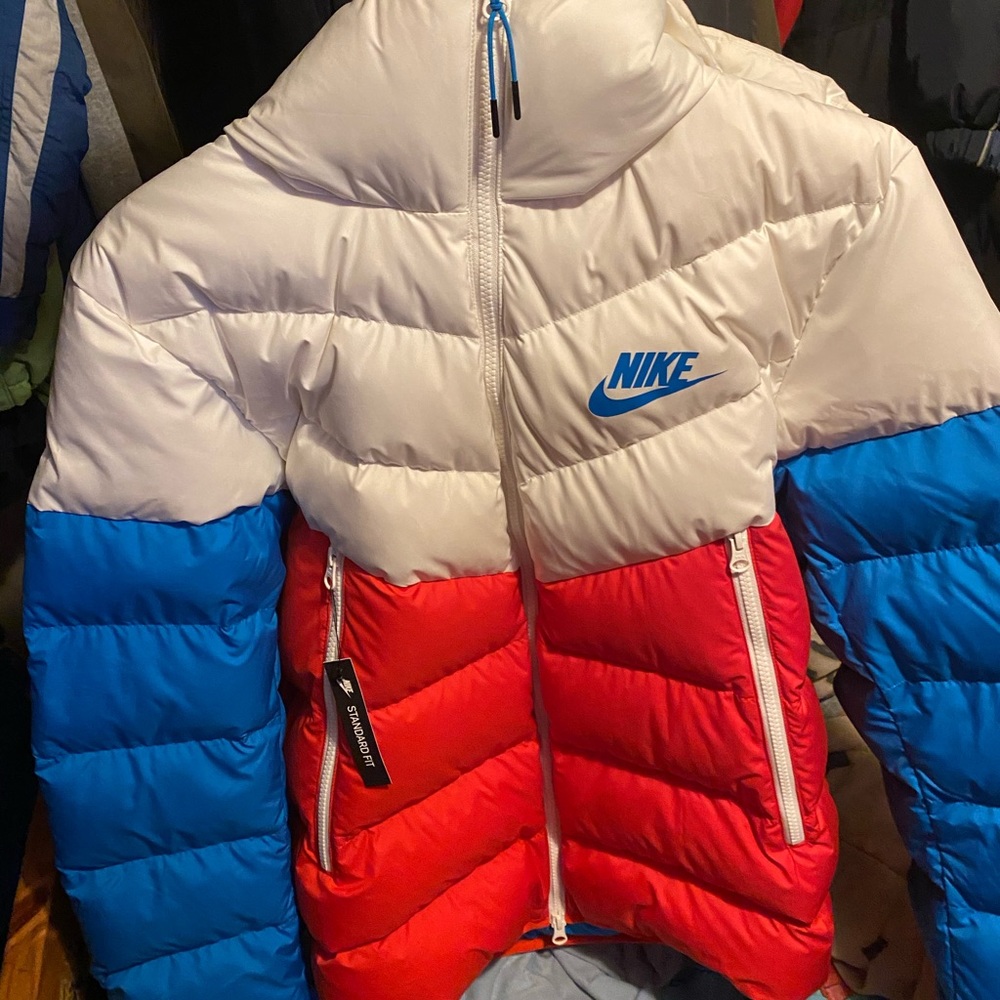 Meet your Posher, Royer